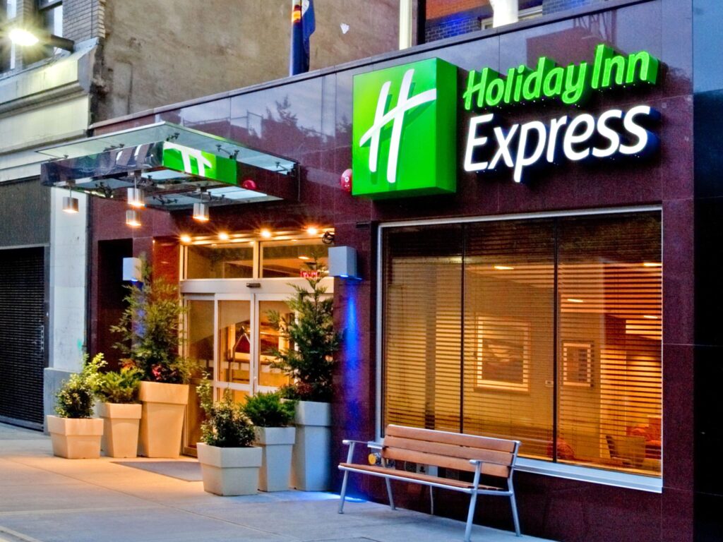 holiday inn express new york city times square by ihg 3 scaled 2 1024x768