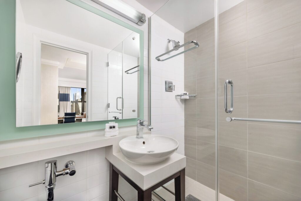 new yorker by lotte hotels 4 scaled 2 1024x683